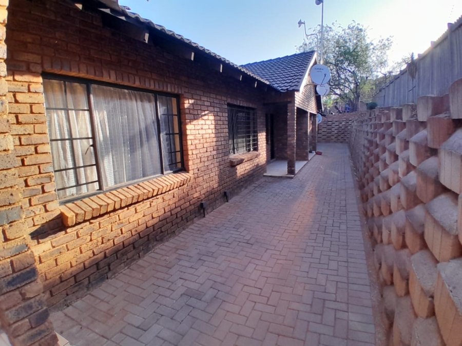 2 Bedroom Property for Sale in Philip Nel Park Gauteng