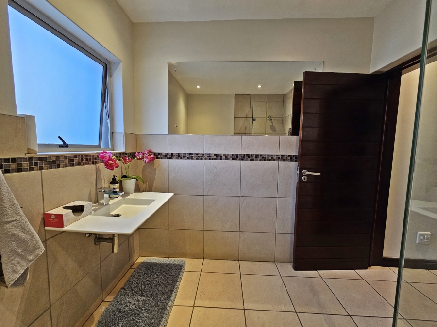 To Let 4 Bedroom Property for Rent in Midstream Estate Gauteng
