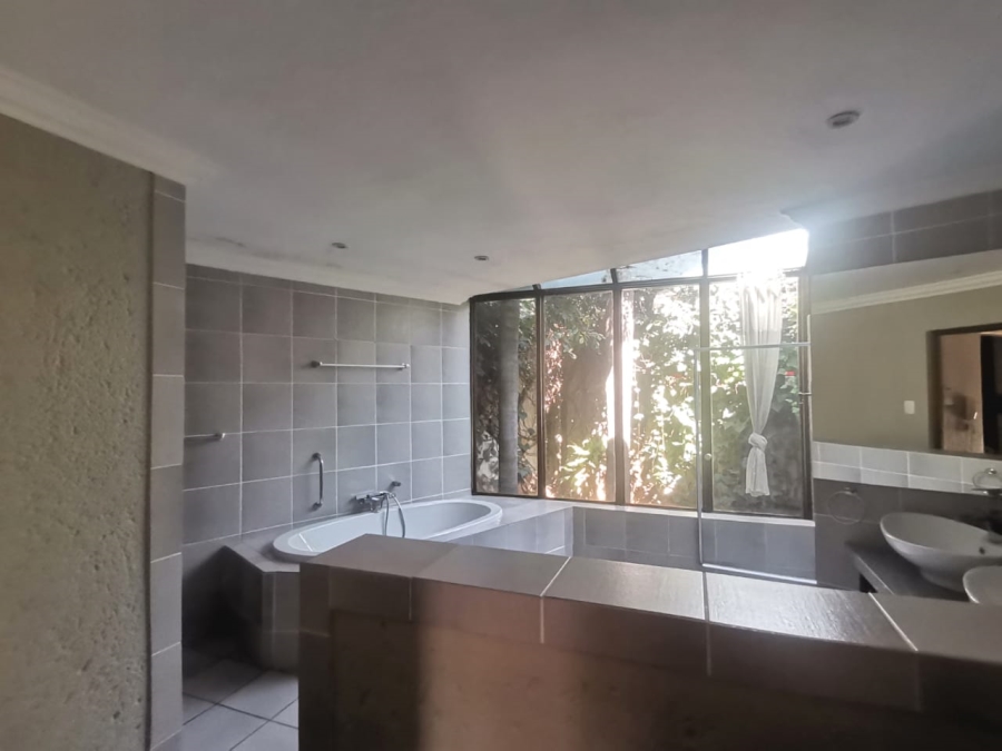 4 Bedroom Property for Sale in Brooklyn Gauteng