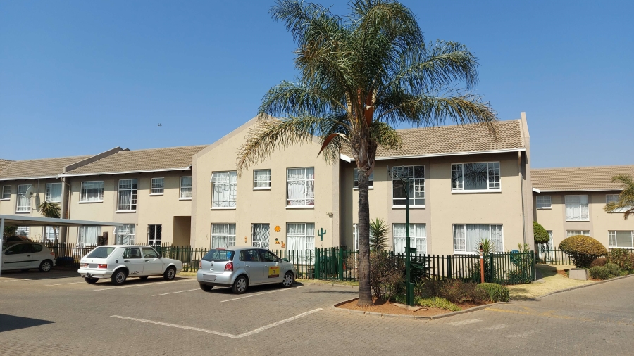 2 Bedroom Property for Sale in Ravenswood Gauteng