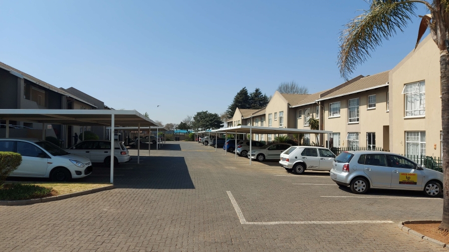 2 Bedroom Property for Sale in Ravenswood Gauteng