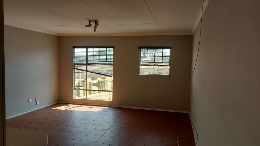 2 Bedroom Property for Sale in Ravenswood Gauteng