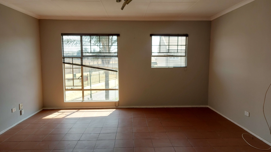 2 Bedroom Property for Sale in Ravenswood Gauteng