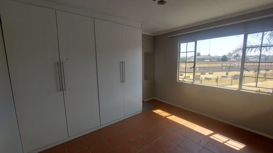 2 Bedroom Property for Sale in Ravenswood Gauteng