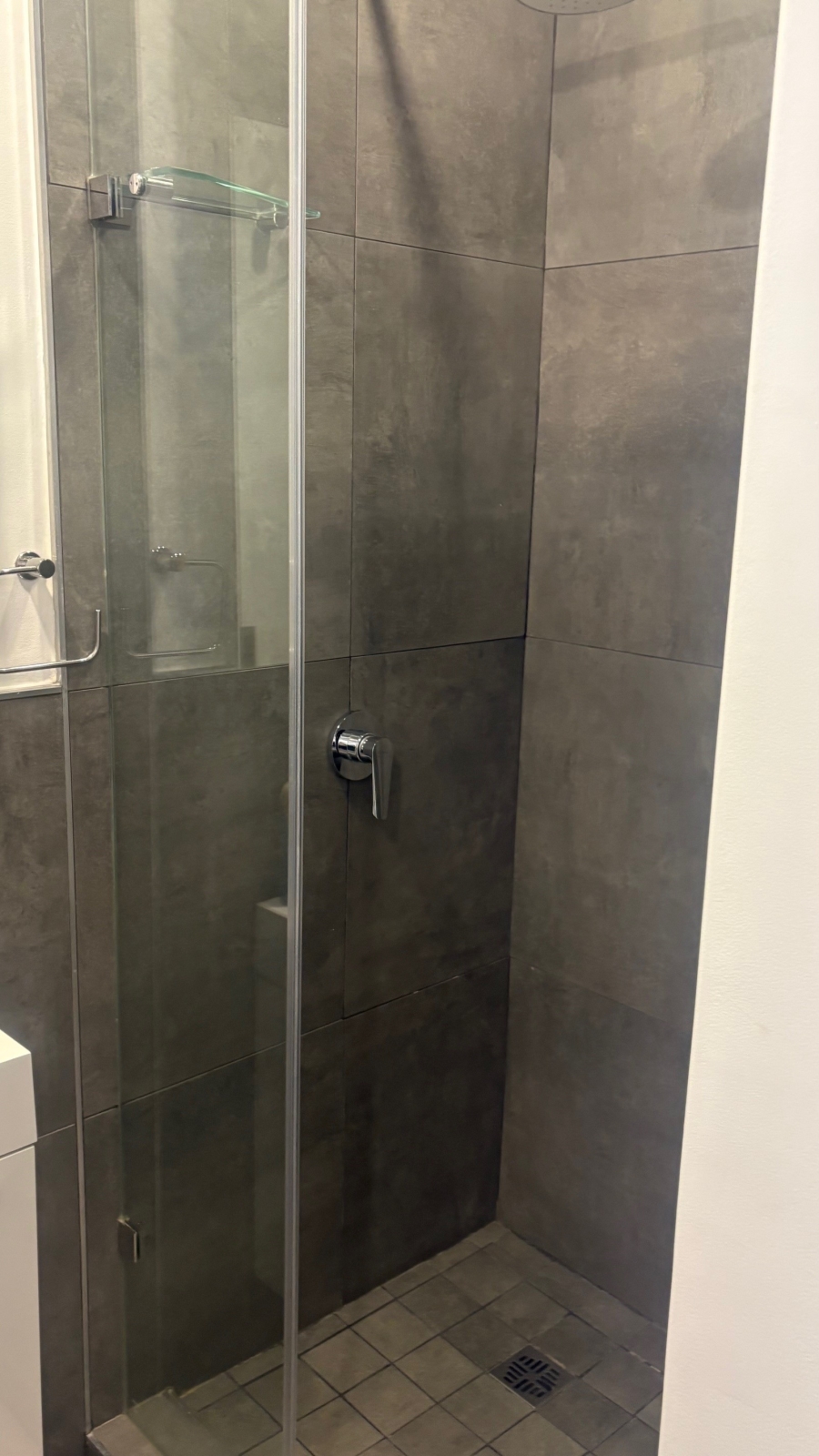 To Let 1 Bedroom Property for Rent in Illovo Gauteng
