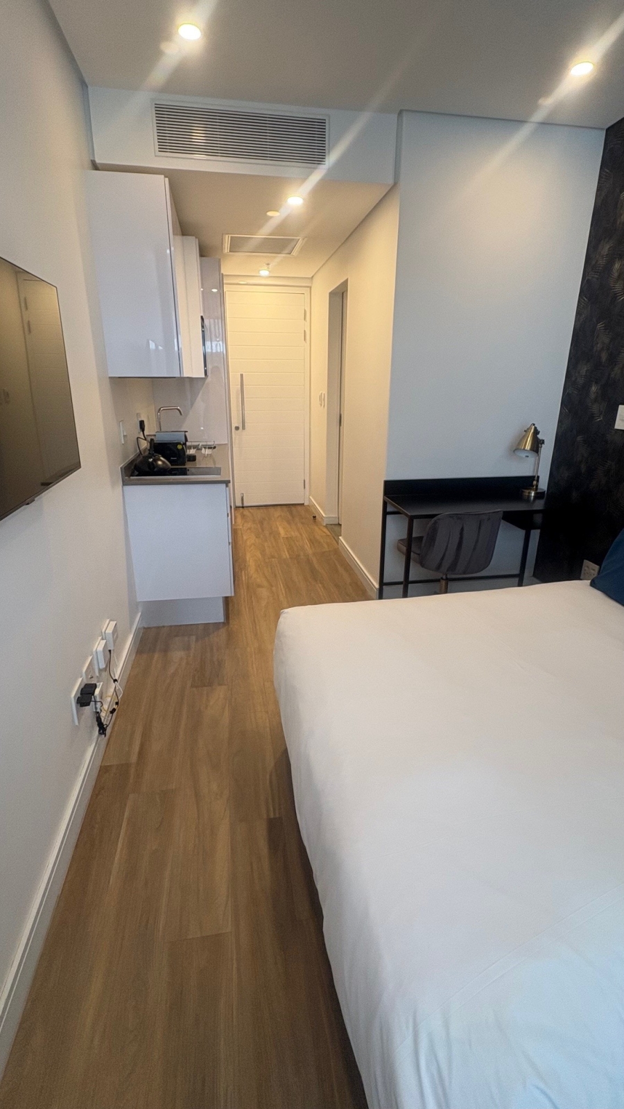 To Let 1 Bedroom Property for Rent in Illovo Gauteng