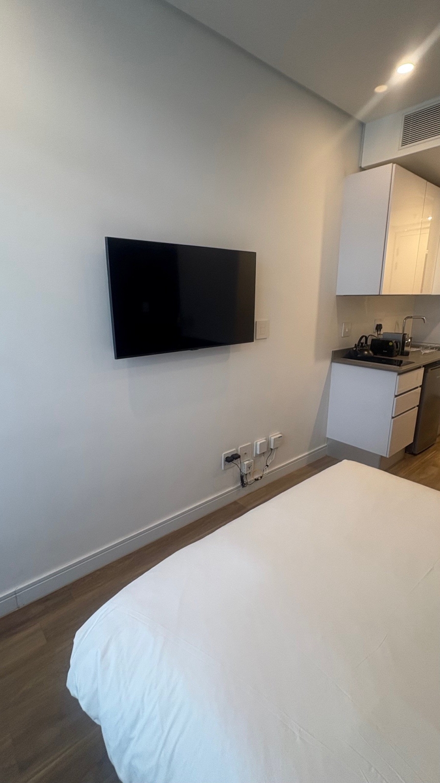 To Let 1 Bedroom Property for Rent in Illovo Gauteng