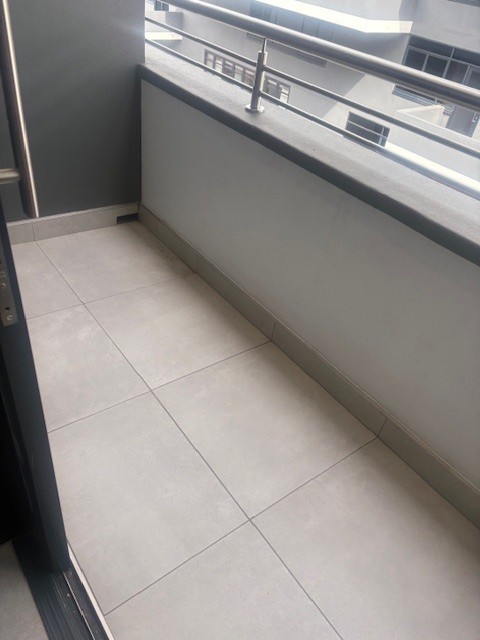 To Let 1 Bedroom Property for Rent in Illovo Gauteng