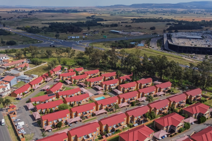 2 Bedroom Property for Sale in Liefde en Vrede Gauteng