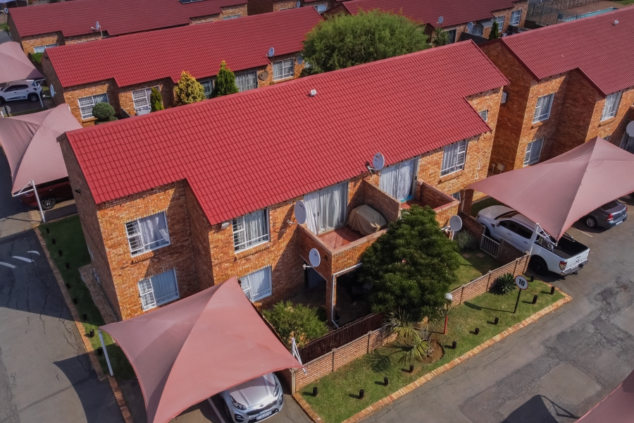 2 Bedroom Property for Sale in Liefde en Vrede Gauteng