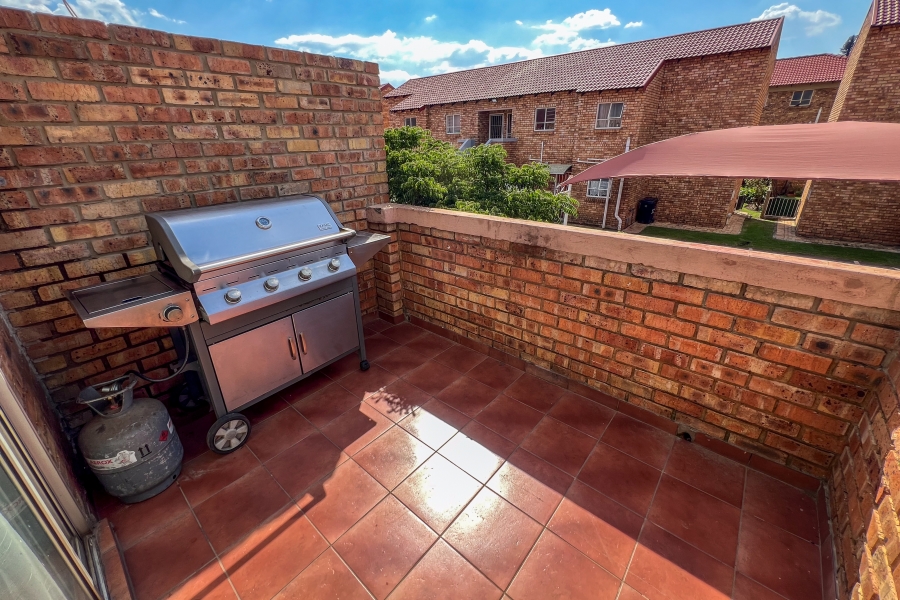2 Bedroom Property for Sale in Liefde en Vrede Gauteng