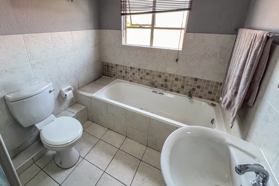 2 Bedroom Property for Sale in Liefde en Vrede Gauteng