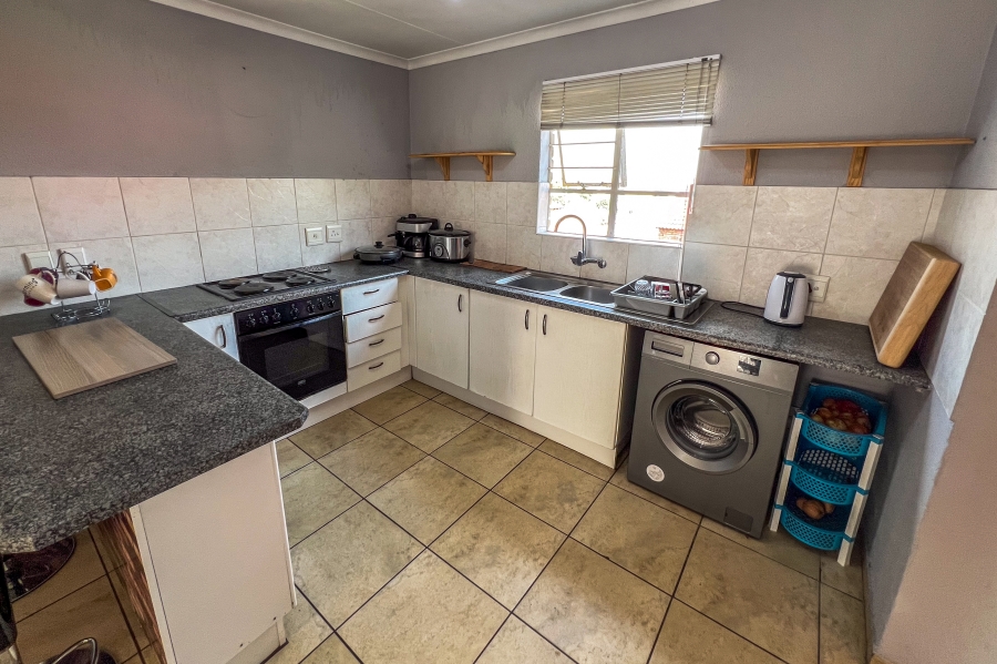 2 Bedroom Property for Sale in Liefde en Vrede Gauteng
