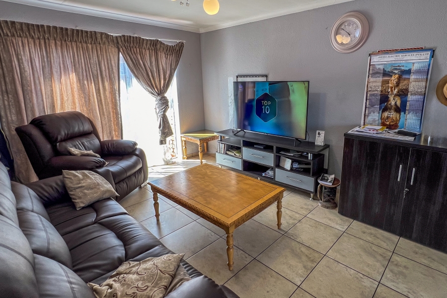 2 Bedroom Property for Sale in Liefde en Vrede Gauteng