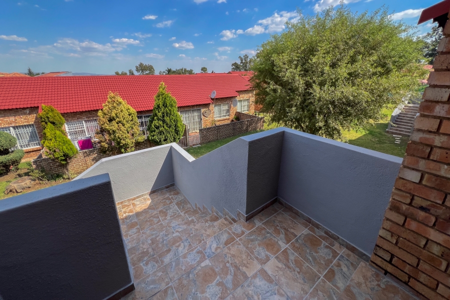 2 Bedroom Property for Sale in Liefde en Vrede Gauteng