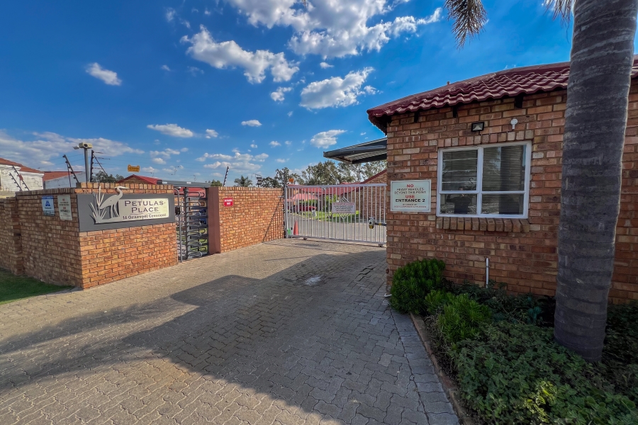 2 Bedroom Property for Sale in Liefde en Vrede Gauteng