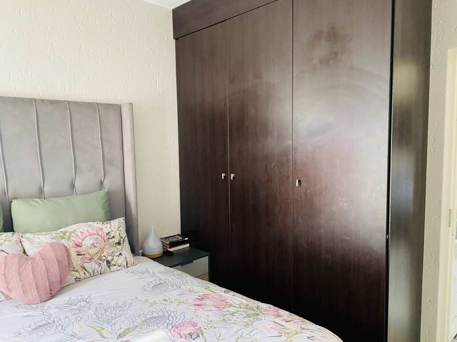 2 Bedroom Property for Sale in Paulshof Gauteng