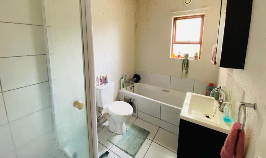 2 Bedroom Property for Sale in Paulshof Gauteng