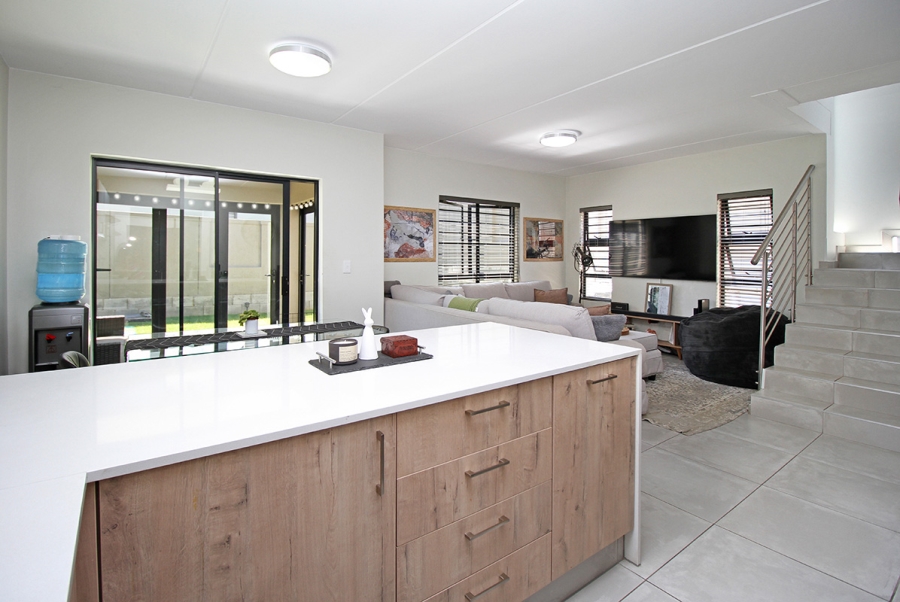 3 Bedroom Property for Sale in Broadacres Gauteng