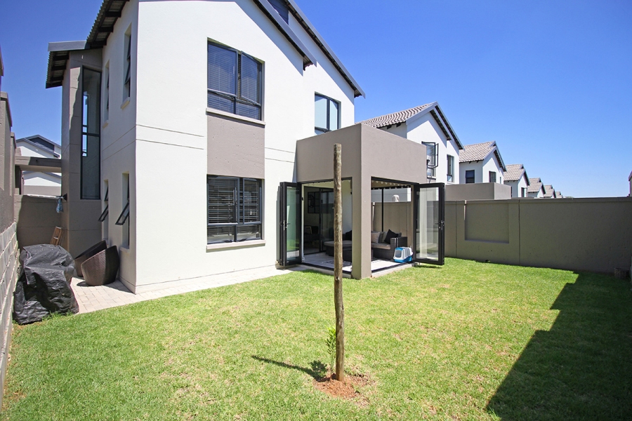3 Bedroom Property for Sale in Broadacres Gauteng