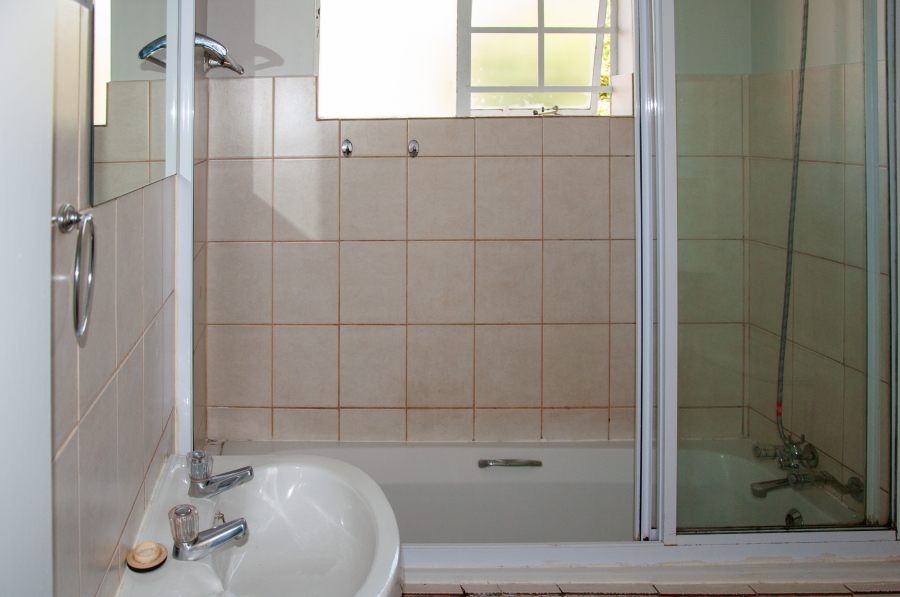 2 Bedroom Property for Sale in Noordwyk Gauteng