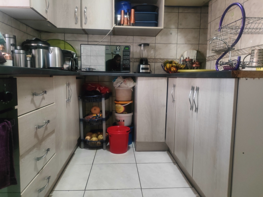 2 Bedroom Property for Sale in Silverton Gauteng