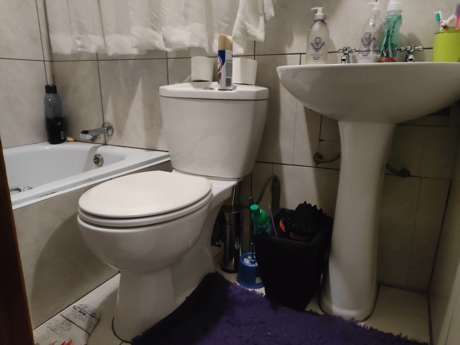 2 Bedroom Property for Sale in Silverton Gauteng