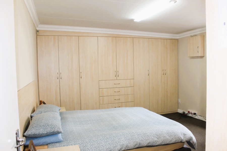 4 Bedroom Property for Sale in Lochvaal Gauteng