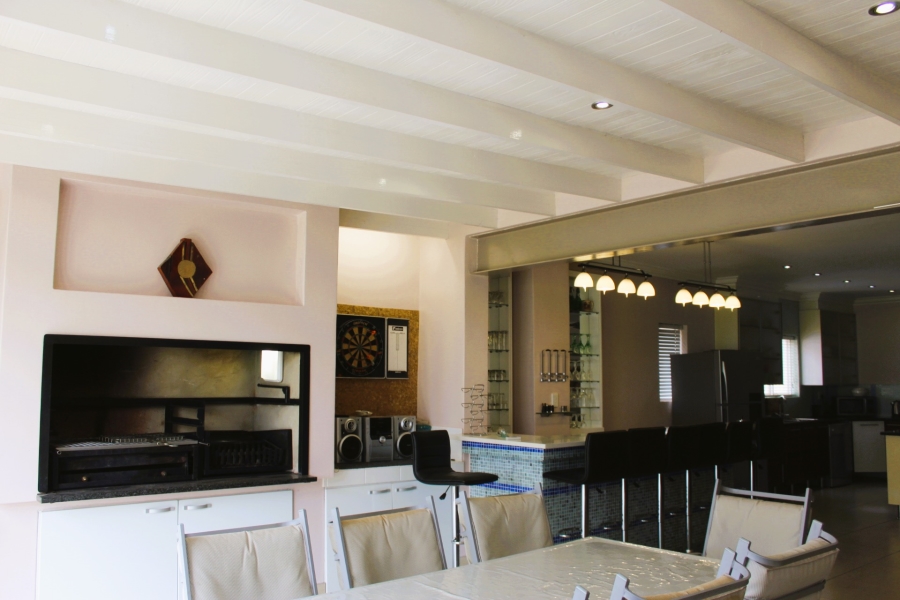 5 Bedroom Property for Sale in Lochvaal Gauteng