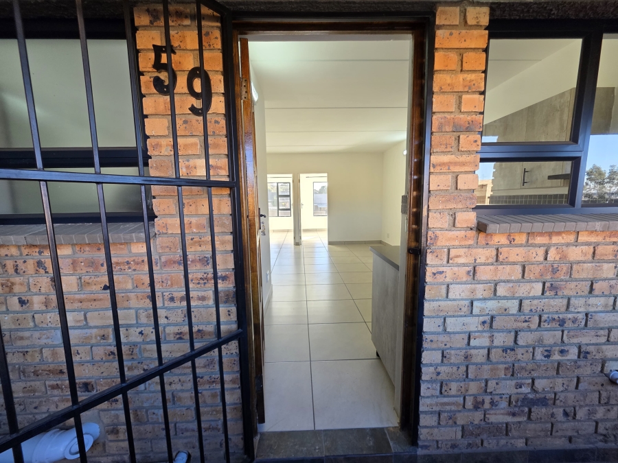 132 Bedroom Property for Sale in Chrisville Gauteng