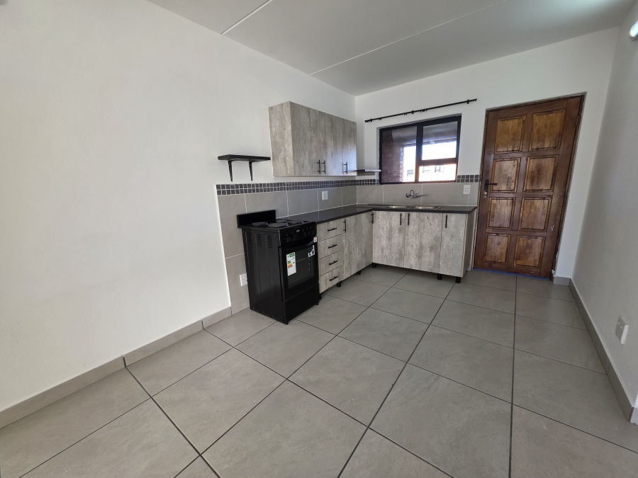 132 Bedroom Property for Sale in Chrisville Gauteng