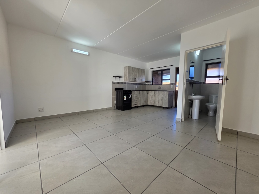 132 Bedroom Property for Sale in Chrisville Gauteng