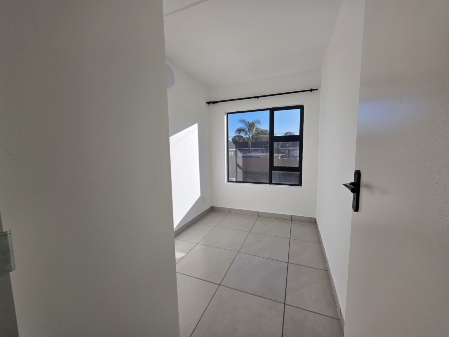 132 Bedroom Property for Sale in Chrisville Gauteng