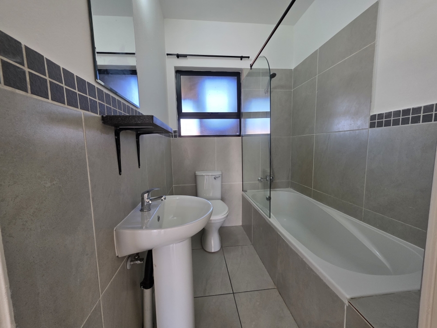 132 Bedroom Property for Sale in Chrisville Gauteng