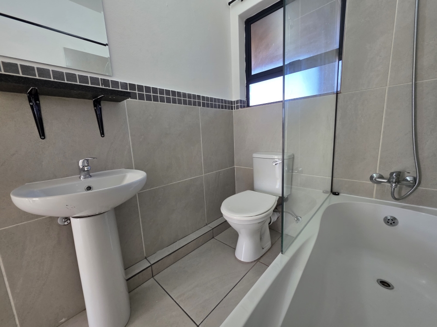 132 Bedroom Property for Sale in Chrisville Gauteng