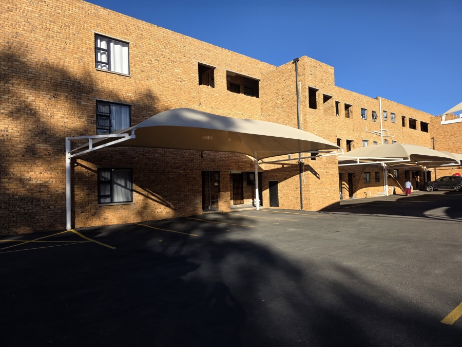 132 Bedroom Property for Sale in Chrisville Gauteng