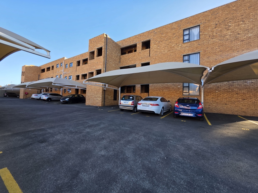 132 Bedroom Property for Sale in Chrisville Gauteng