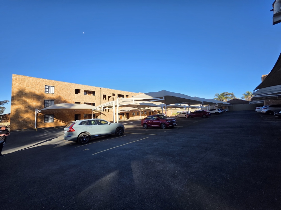 132 Bedroom Property for Sale in Chrisville Gauteng