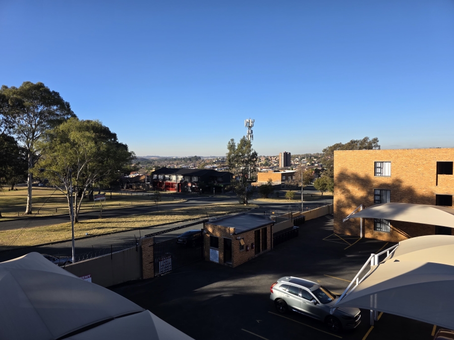 132 Bedroom Property for Sale in Chrisville Gauteng