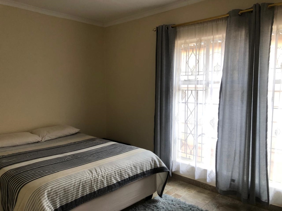5 Bedroom Property for Sale in Lenasia South Gauteng