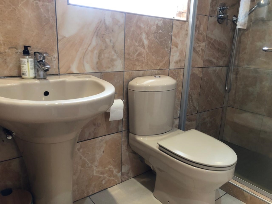 5 Bedroom Property for Sale in Lenasia South Gauteng