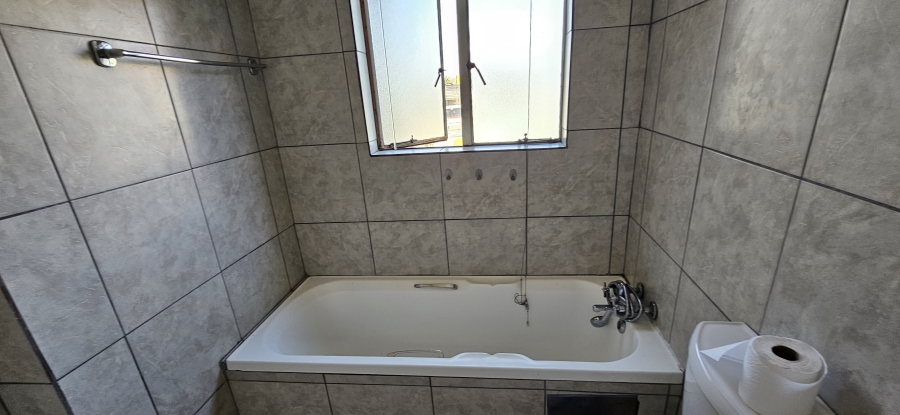 2 Bedroom Property for Sale in Randhart Gauteng