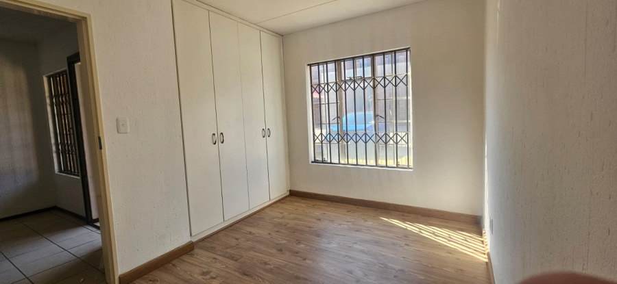To Let 2 Bedroom Property for Rent in Comet Gauteng