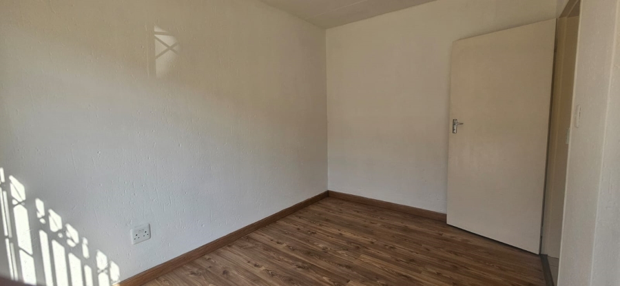 To Let 2 Bedroom Property for Rent in Comet Gauteng
