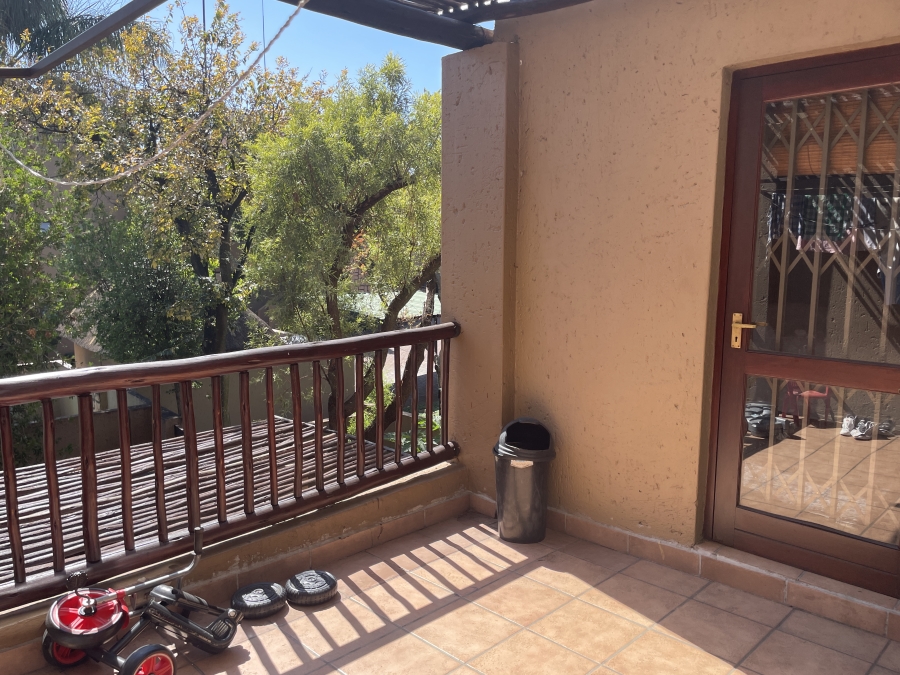 2 Bedroom Property for Sale in Sunninghill Gauteng