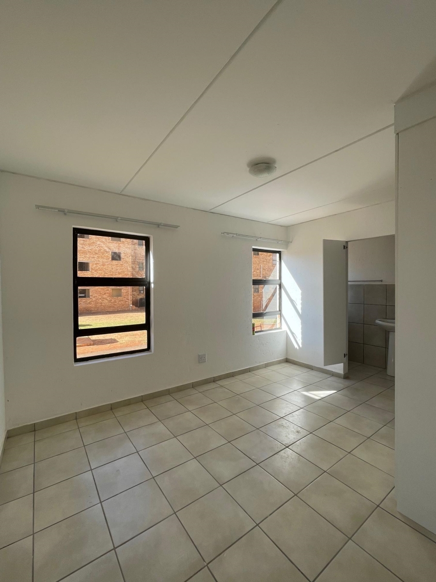 To Let 2 Bedroom Property for Rent in Princess A H Gauteng