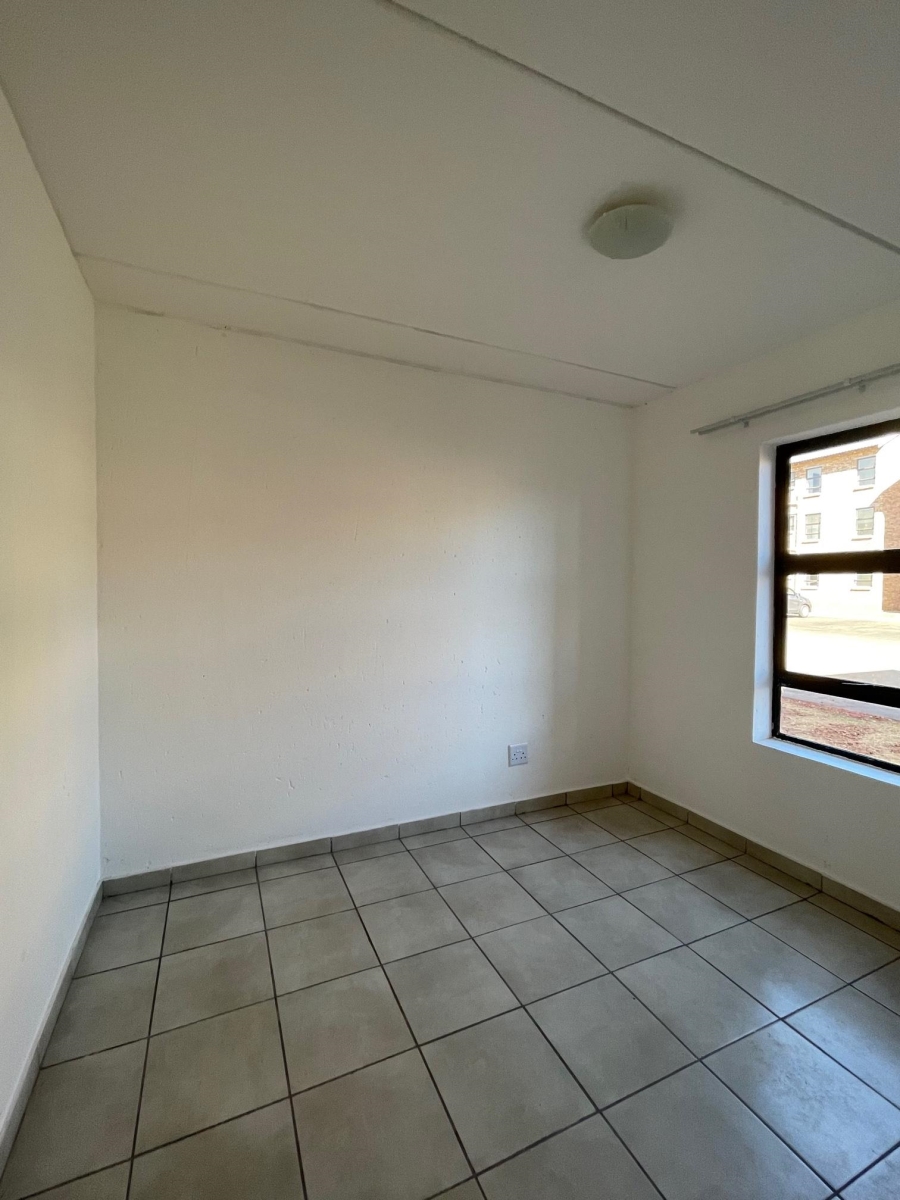 To Let 2 Bedroom Property for Rent in Princess A H Gauteng