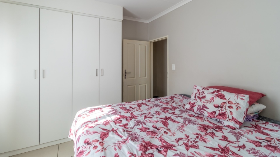 To Let 2 Bedroom Property for Rent in Rooihuiskraal Gauteng