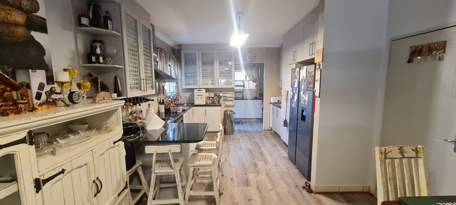 3 Bedroom Property for Sale in Sonneveld Gauteng