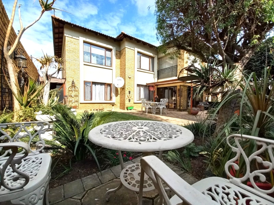 3 Bedroom Property for Sale in Sonneveld Gauteng